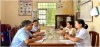 Đoàn Giám sát làm việc tại Trạm Y tế xã Canh Vinh (Ảnh: Thu Phương)