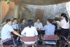 Đoàn kiểm tra làm việc tại Hộ kinh doanh Bảy Nem trên địa bàn xã Tuy Phước.