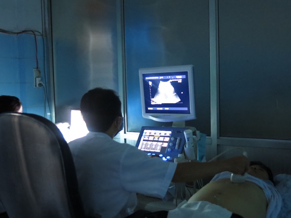 Khi có các dấu hiệu bất thường về gan cần khám và điều trị kịp thời