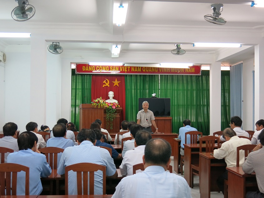 Ông Lê Quang Hùng – Giám đốc Sở Y tế Bình Định phát biểu trong buổi Hội nghị giao ban đánh giá công tác 6 tháng đầu năm 2020 (Ảnh: Thu Phương)