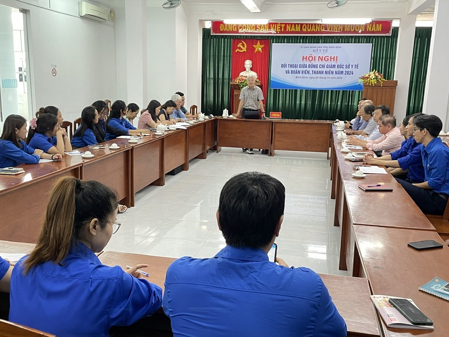 , BS.CKII. Lê Quang Hùng đã chia sẻ những thành tựu nổi bật của ngành Y tế trong năm qua