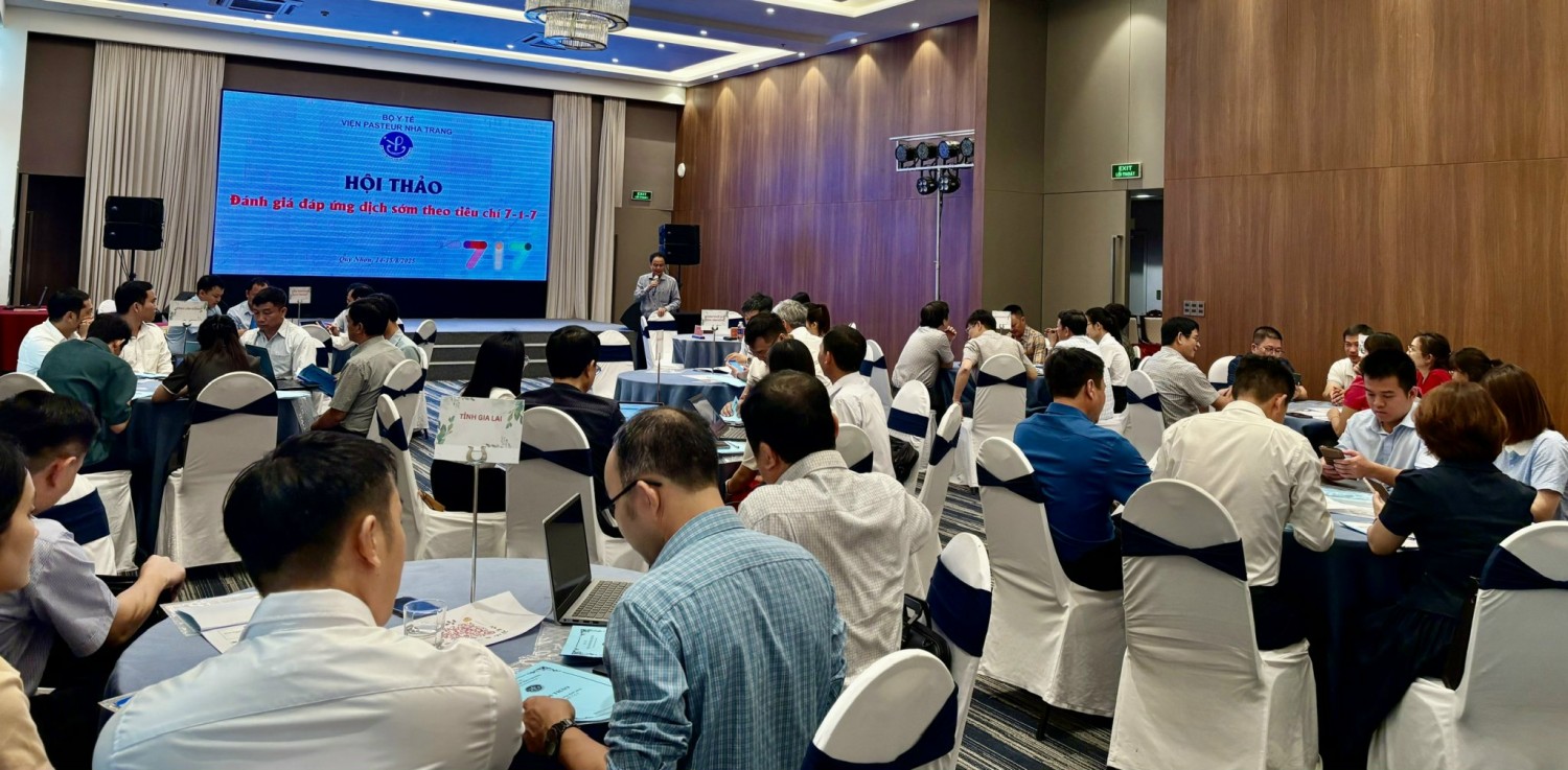 Quang cảnh Hội thảo “Đánh giá đáp ứng dịch sớm theo tiêu chí 7-1-7” (Ảnh: Thu Phương)