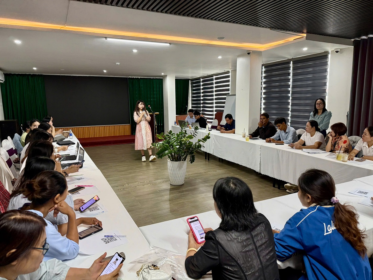 Quang cảnh Hội thảo “Nâng cao năng lực chuyên môn về bảo quản vắc xin và hoạt động tiêm chủng mở rộng”. (Ảnh: Lê Hương)
