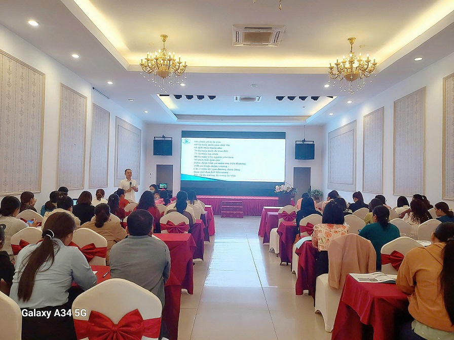 Tập huấn nâng cao năng lực cho viên chức dân số  về kiến thức, kỹ năng Chăm sóc sức khỏe người cao tuổi năm 2025.