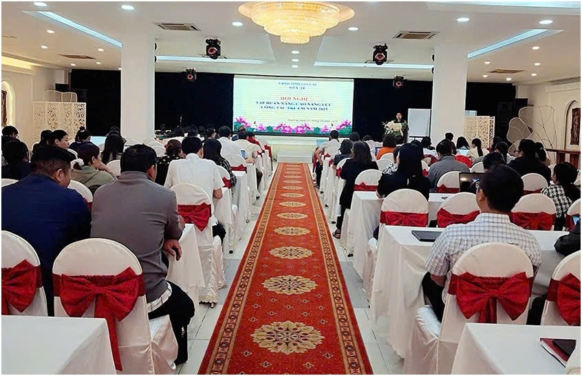 Quang cảnh Lớp tập huấn nâng cao năng lực công tác trẻ em năm 2025 tại phường Pleiku. (Ảnh: LH)