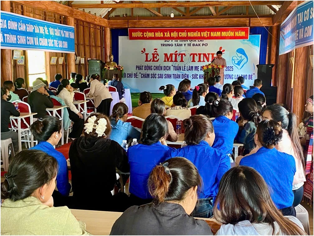 Quang cảnh Lễ mít tinh hưởng ứng Tuần lễ Làm mẹ an toàn năm 2025 tại xã Ya Hội (Ảnh:TL)