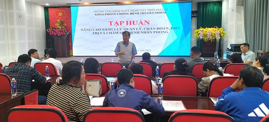 Quang cảnh lớp tập huấn