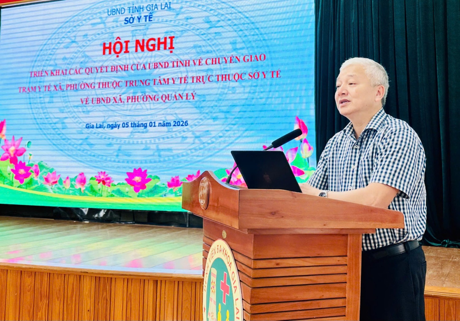 Ông Lê Quang Hùng - Tỉnh ủy viên - Giám đốc Sở Y tế Gia Lai phát biểu tại Hội nghị.