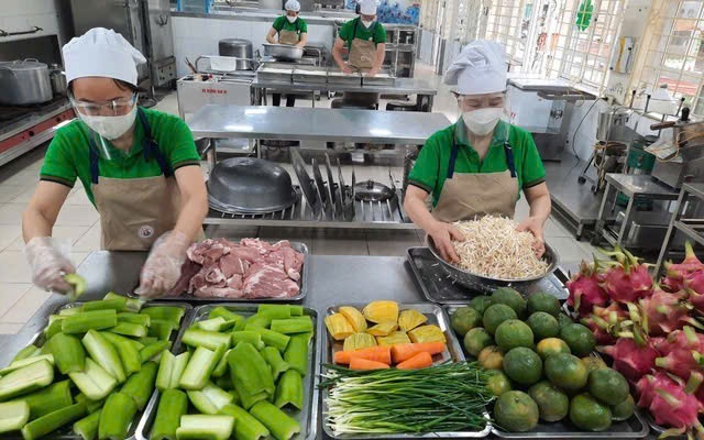 Giữ vệ sinh an toàn thực phẩm mùa nắng nóng (Ảnh minh họa)