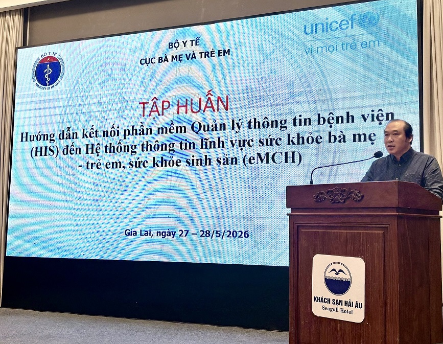 Ông Võ Vĩnh Nam – Phó Cục trưởng Cục Bà mẹ và Trẻ em phát biểu tại lớp tập huấn (Ảnh: Thu Phương)