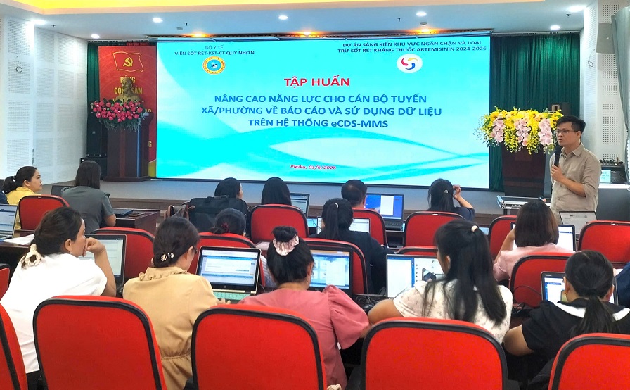 Quang cảnh lớp tập huấn