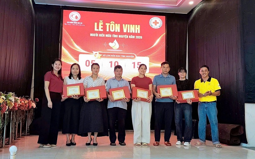 Tình nguyện viên tiêu biểu được tôn vinh tại Chương trình.