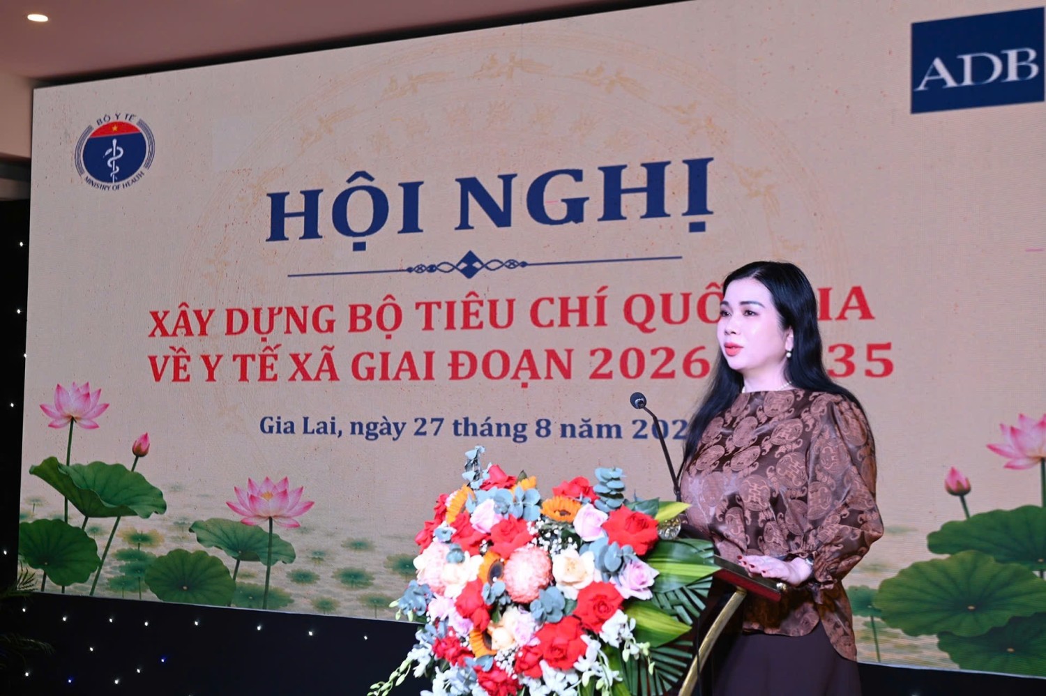 Hình: PGS.TS. Phan Lê Thu Hằng, Phó Vụ trưởng Vụ Kế hoạch - Tài chính, Bộ Y tế phát biểu tại Hội nghị (Ảnh: Thu Phương)
