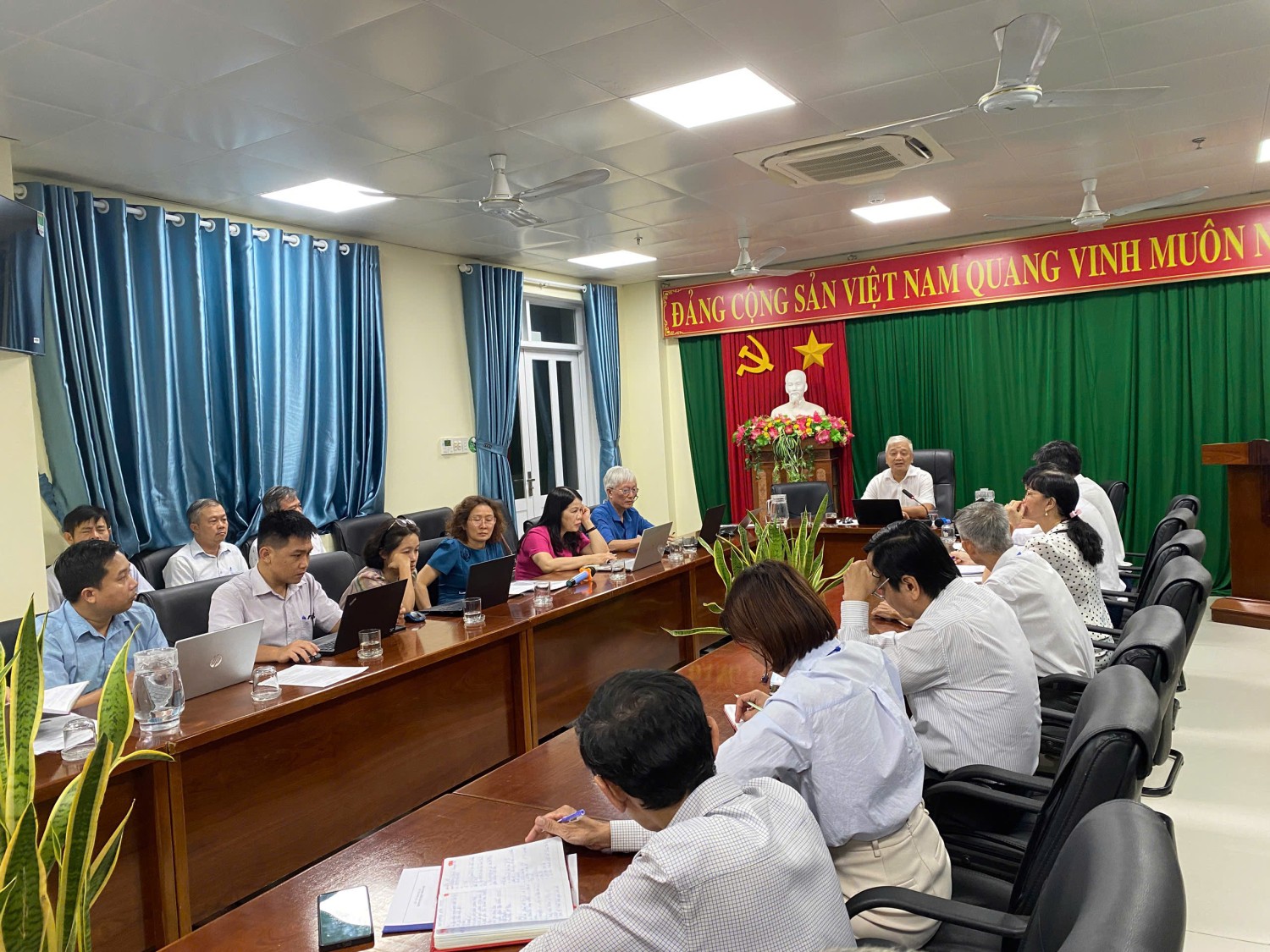 Đoàn kiểm tra Sở Y tế tỉnh Gia Lai do Giám đốc Sở Lê Quang Hùng làm Trưởng đoàn tiến hành kiểm tra toàn diện công tác cải cách hành chính tại các đơn vị trực thuộc.