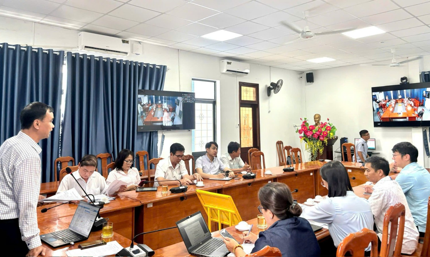Quang cảnh Hội nghị triển khai Kế hoạch giảm tình trạng sinh con tại nhà và tăng cường chăm sóc sức khỏe bà mẹ, trẻ em năm 2026 (Ảnh: Thu Phương)