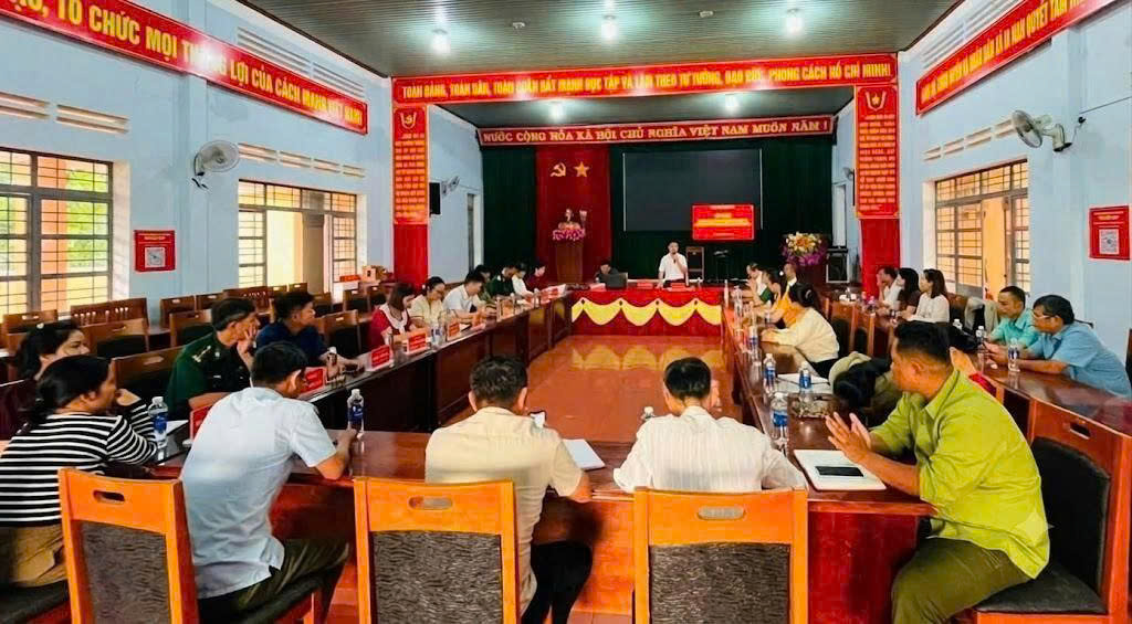 Quang cảnh Hội nghị tổng kết chương trình khám sức khỏe định kỳ miễn phí cho người dân xã Ia Nan.