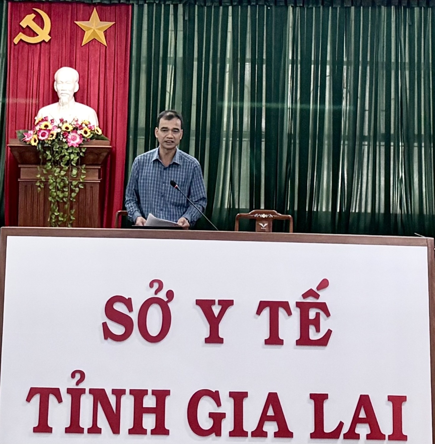 Ông Đinh Hà Nam, Phó Giám đốc Sở Y tế tỉnh Gia Lai phát biểu tại buổi Hội nghị (Ảnh: Thu Phương)